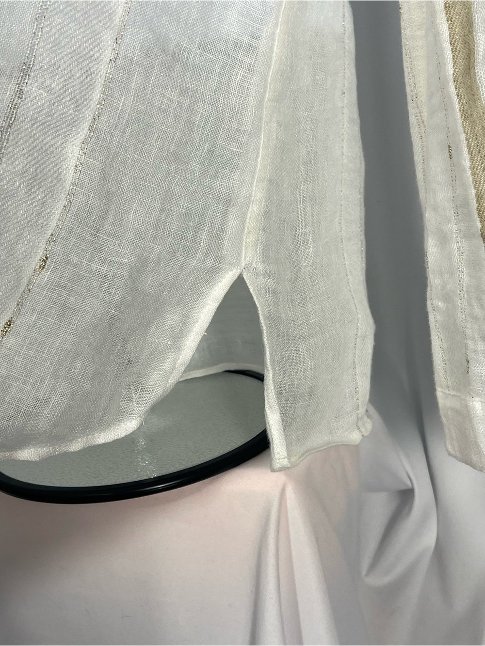 Etcetera Cream w/Gold Accents V neck Tunic. 97% Linen Blend. Flowy sophisticated - Picture 5 of 8